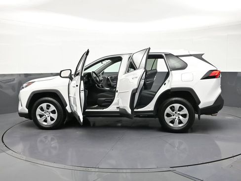 Used 2023 Toyota RAV4 LE AWD/4WD image 33
