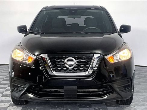Used 2020 Nissan Kicks S FWD image 3