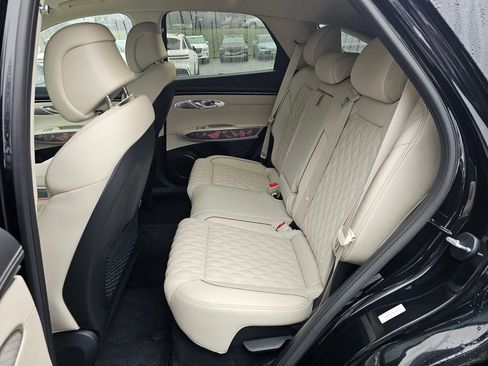 Used 2025 Genesis GV70 3.5T Sport w/ Sport Advanced Package image 23