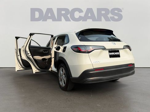 Certified 2024 Honda HR-V LX image 30
