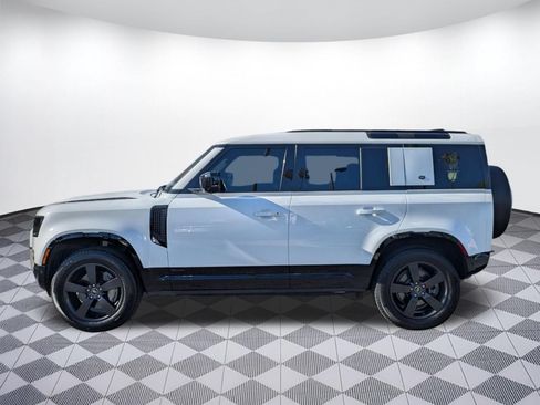 Used 2021 Land Rover Defender 110 X-Dynamic HSE AWD/4WD image 2