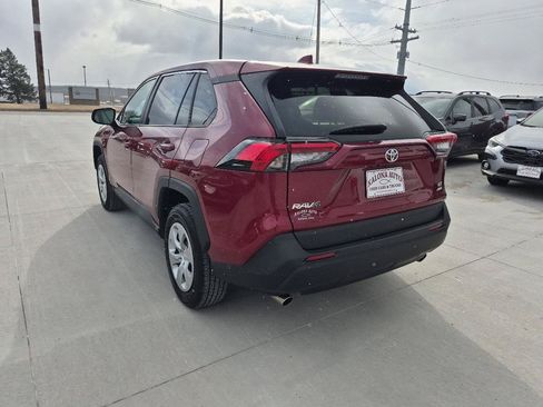Used 2024 Toyota RAV4 LE AWD/4WD image 7