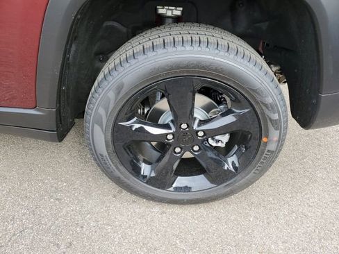 New 2025 Jeep Grand Cherokee Limited w/ Black Appearance Package image 5