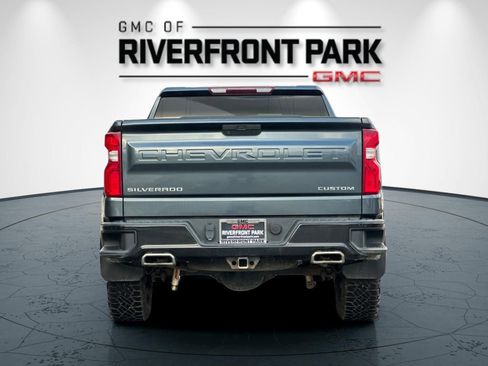 Used 2019 Chevrolet Silverado 1500 Custom Trail Boss w/ Custom Convenience Package image 4