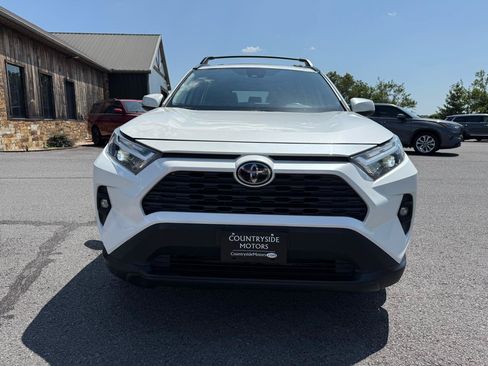 Used 2022 Toyota RAV4 XLE Premium FWD image 9