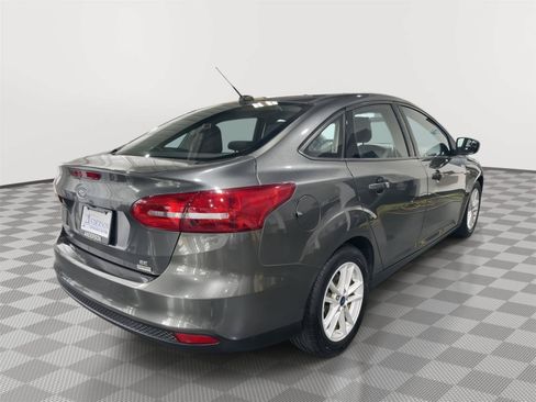 Certified 2018 Ford Focus SE FWD image 7