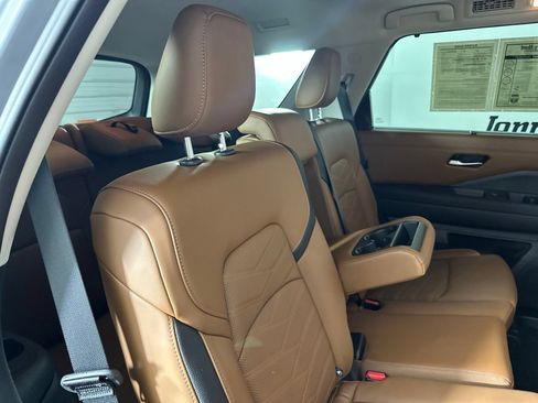 Used 2025 Nissan Pathfinder Platinum w/ Cargo Package FWD image 36