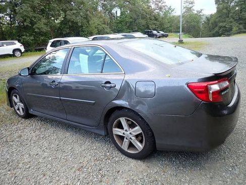 Used 2013 Toyota Camry SE FWD image 5