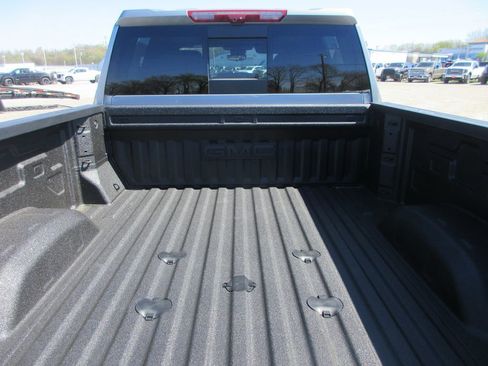 New 2026 GMC Sierra 2500 AT4 image 7