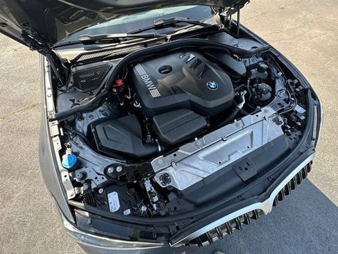 Used 2025 BMW 330i Sedan w/ Convenience Package RWD image 32