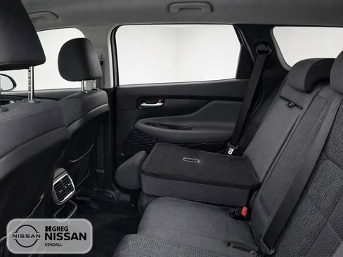 Used 2020 Hyundai Santa Fe SE image 12