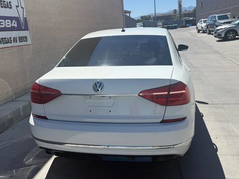 Used 2016 Volkswagen Passat 1.8T R-Line FWD image 2