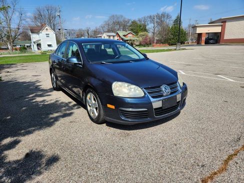 Used 2009 Volkswagen Jetta SE image 3