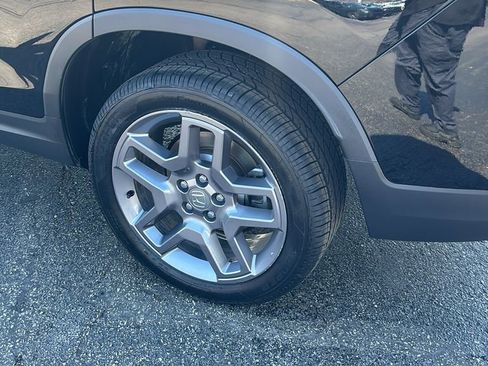 Used 2023 Honda Passport EX-L image 9