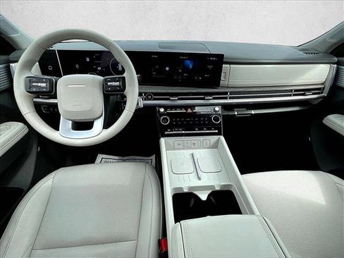 Used 2024 Hyundai Santa Fe Limited image 15
