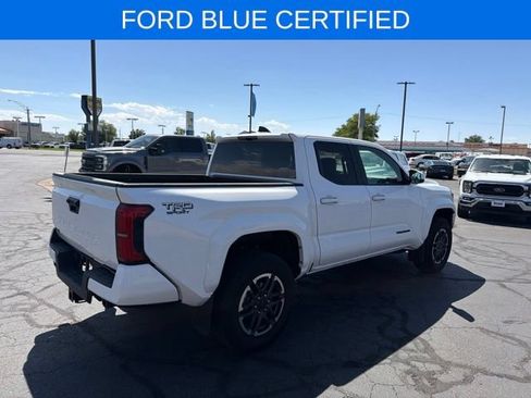 Used 2024 Toyota Tacoma TRD Sport AWD/4WD image 8