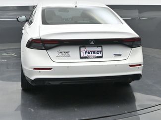 Used 2023 Honda Accord Touring video 2