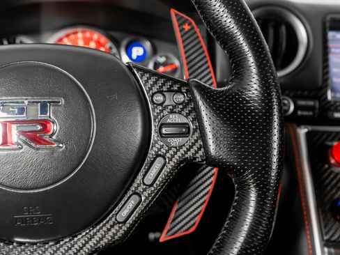 Used 2009 Nissan GT-R Premium image 44