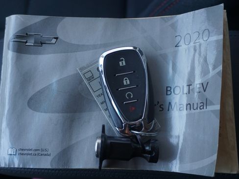 Used 2020 Chevrolet Bolt LT image 34