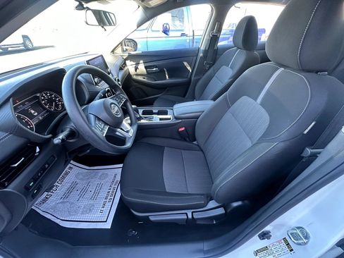 Used 2025 Nissan Sentra SV FWD image 24