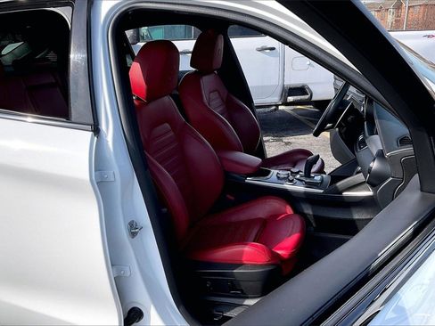 Used 2022 Alfa Romeo Stelvio Veloce image 6