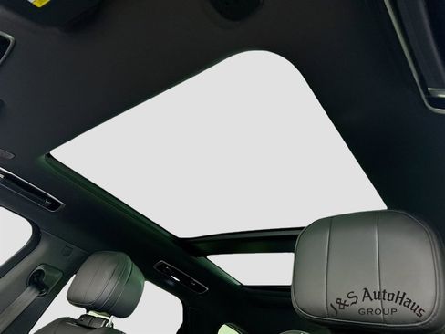 Used 2023 Land Rover Range Rover Sport SE image 16