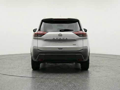 Used 2025 Nissan Rogue SV image 7