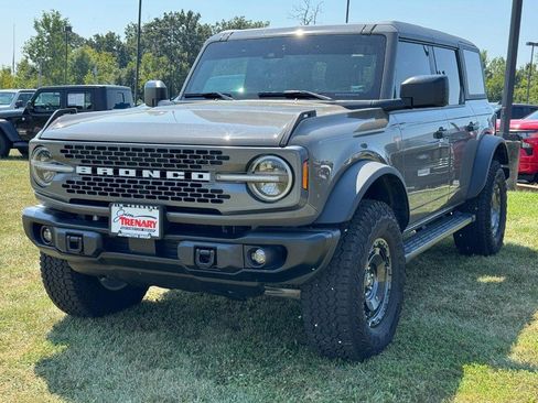 Used 2025 Ford Bronco Badlands w/ Sasquatch Package AWD/4WD image 8