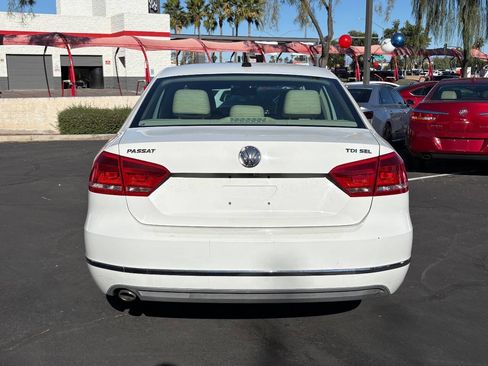 Used 2013 Volkswagen Passat TDI SEL Premium image 12