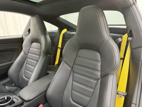 Certified 2026 Porsche 911 Carrera GTS RWD image 36