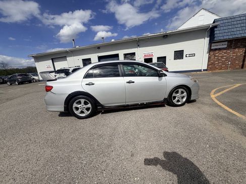 Used 2009 Toyota Corolla XRS FWD image 7
