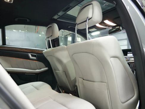 Used 2013 Mercedes-Benz E 350 Sedan image 29