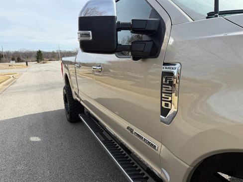 Used 2017 Ford F250 Lariat w/ Lariat Ultimate Package image 38