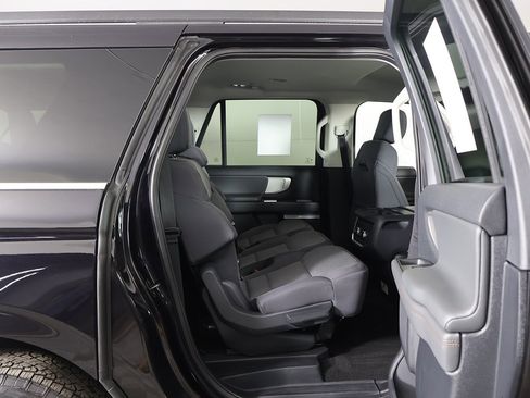 Used 2025 Ford Expedition Max Active image 32