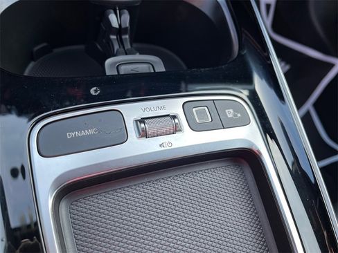 Certified 2025 Mercedes-Benz GLB 250 4MATIC image 26