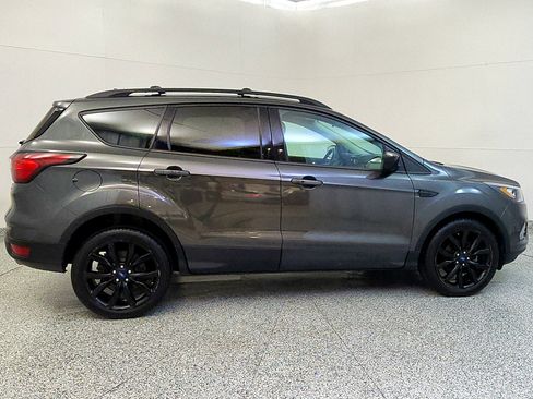 Used 2019 Ford Escape SE FWD image 8