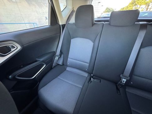 Used 2025 Kia Soul LX w/ LX Technology Package image 37