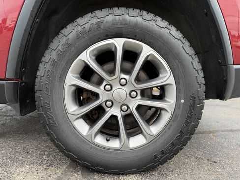 Used 2014 Jeep Grand Cherokee Limited AWD/4WD image 32
