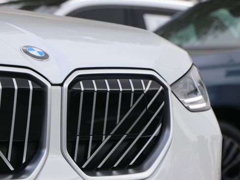 Used 2025 BMW X3 xDrive30 w/ Convenience Package AWD/4WD image 6