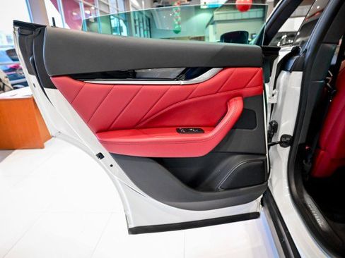 Used 2022 Maserati Levante Modena image 22