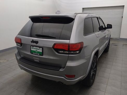 Used 2020 Jeep Grand Cherokee Altitude RWD image 7