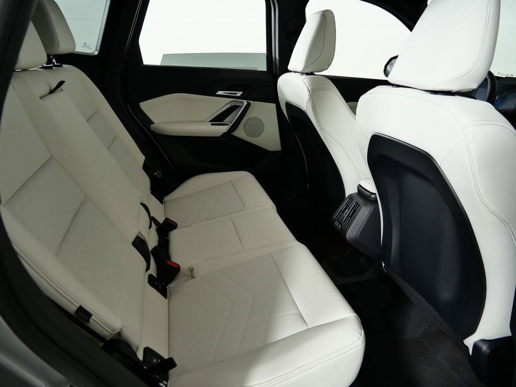 Used 2022 Alfa Romeo Giulia Veloce RWD image 24