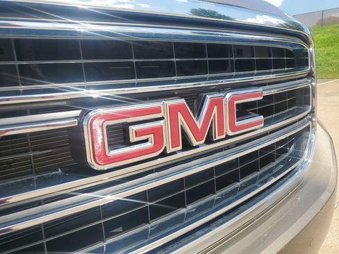 Used 2016 GMC Yukon SLT AWD/4WD image 38