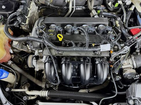 Used 2015 Ford Fusion SE w/ Equipment Group 201A image 28