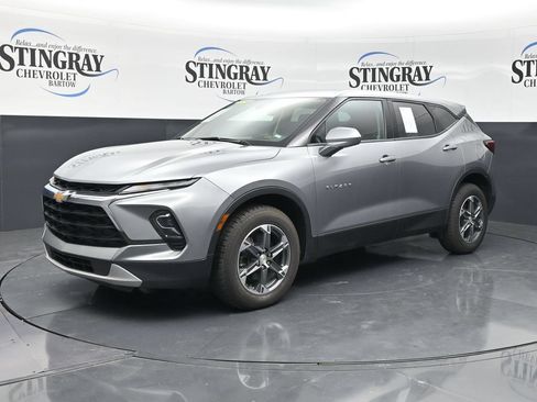 Used 2025 Chevrolet Blazer LT FWD image 4