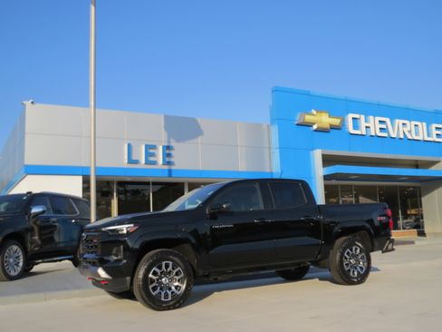 New 2026 Chevrolet Colorado Z71 w/ Z71 Convenience Package 2 AWD/4WD image 1