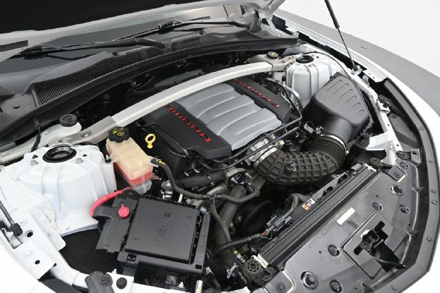 Used 2023 Chevrolet Camaro LT RWD image 26