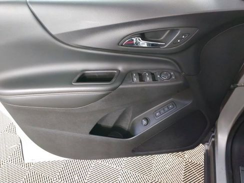 Used 2018 Chevrolet Equinox Premier FWD image 11