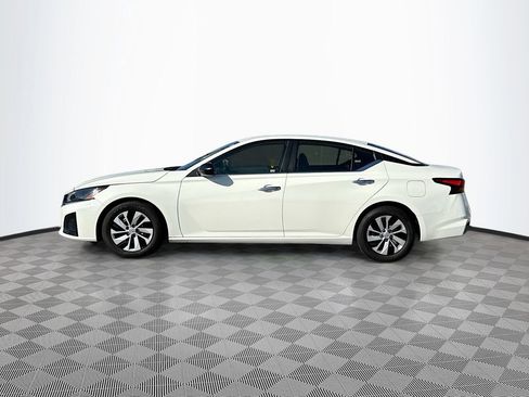 Used 2024 Nissan Altima 2.5 S image 8