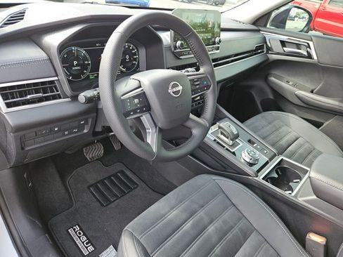 Used 2026 Nissan Rogue SL w/ Family Package AWD/4WD image 13